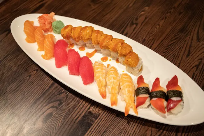 Aki Nom Nom Sushi and Ramen Picture 5