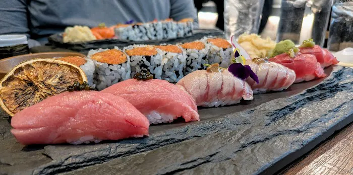 QU JAPAN BISTRO & BAR Picture 2