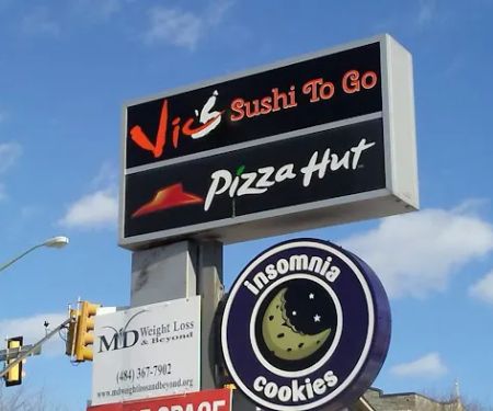 Vic's Sushi Rosemont