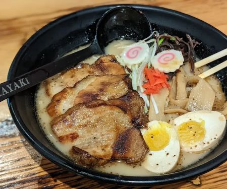Rayaki Ramen & sushi