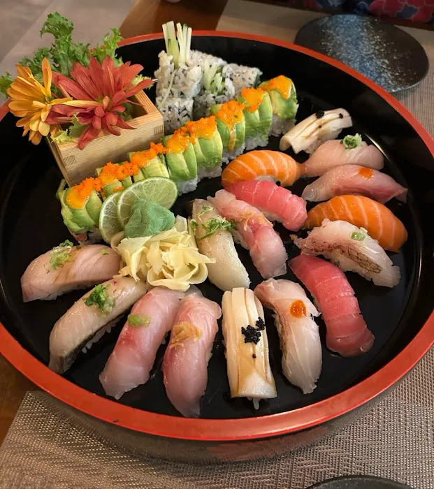 OTAKA SUSHI & RAMEN Picture 3