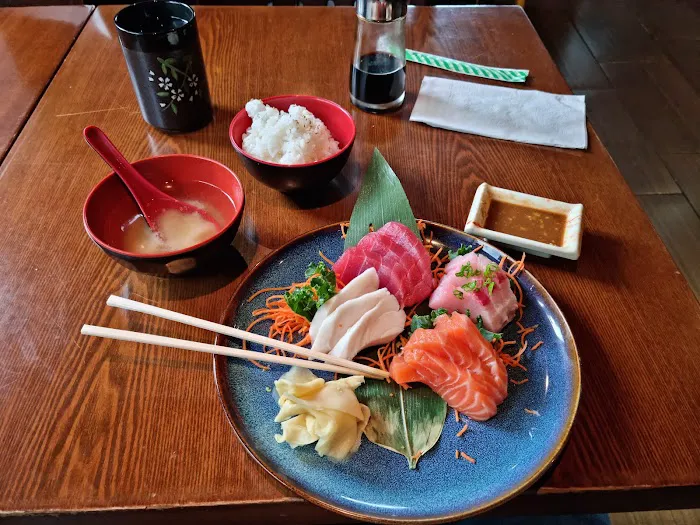Tsuki Sushi Picture 1