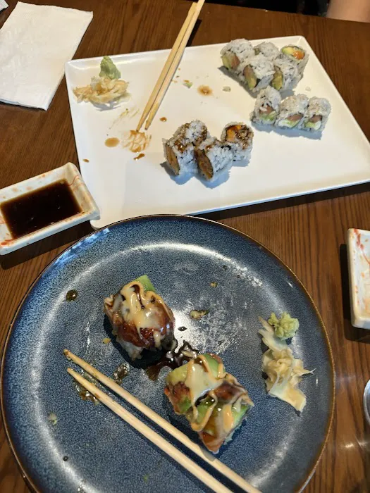 Tsuki Sushi Picture 10