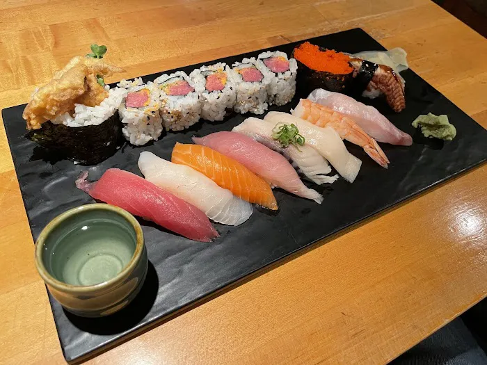 New Leaf Chinese & Japanese Cuisine Picture 3