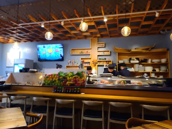 KAWA Japanese Cuisine sushi bar Picture 7