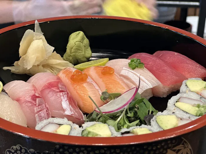 Hakata Exton Ramen & Sushi Picture 3