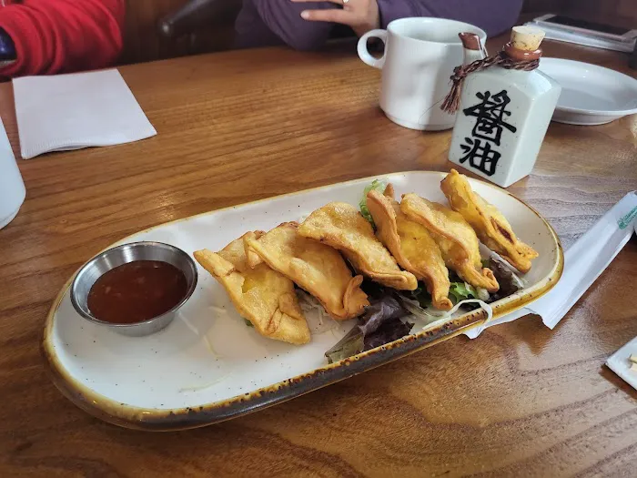 GuGu Asian Table Picture 6