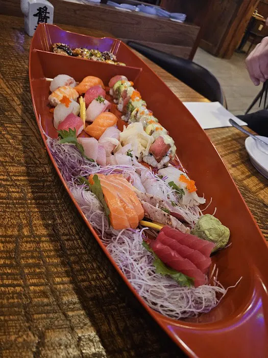 GuGu Asian Table Picture 7