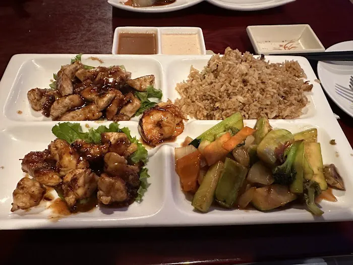 Akira Albany (Glenmont Location) Picture 7