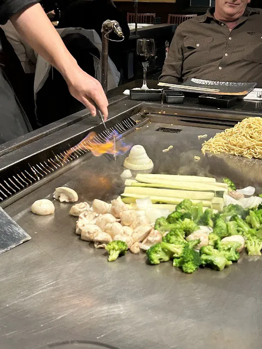 Hana Japanese Steak House and Sushi Bar Picture 4