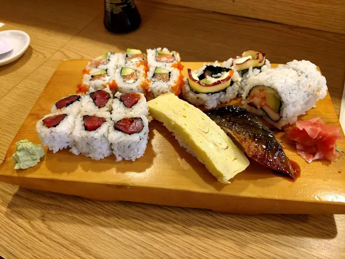 Yoshi Sushi Picture 3