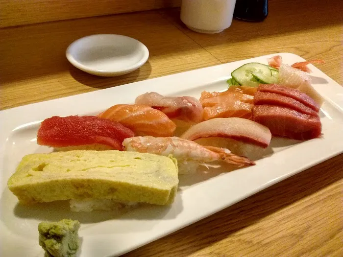 Yoshi Sushi Picture 9