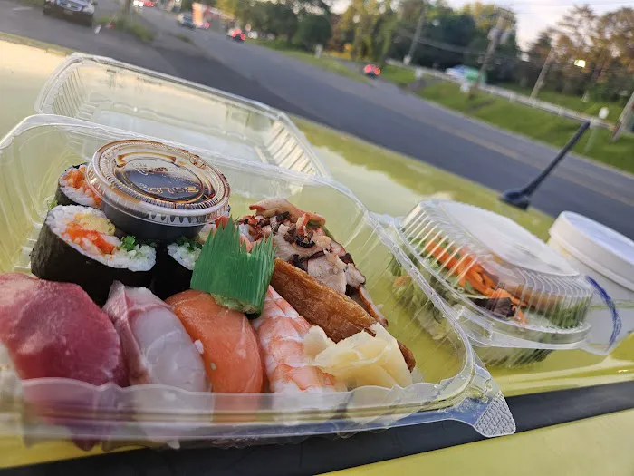 Yoshi Sushi Picture 10