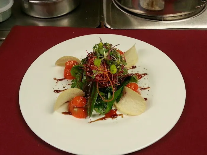 Red Lantern Sushi & Asian Kitchen Picture 1