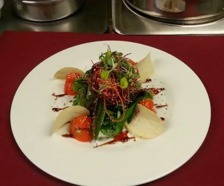 Red Lantern Sushi & Asian Kitchen