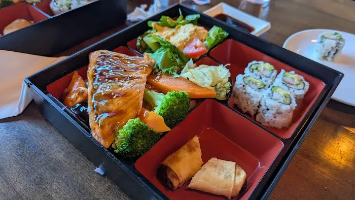 Feng Sushi Restaurant Picture 4