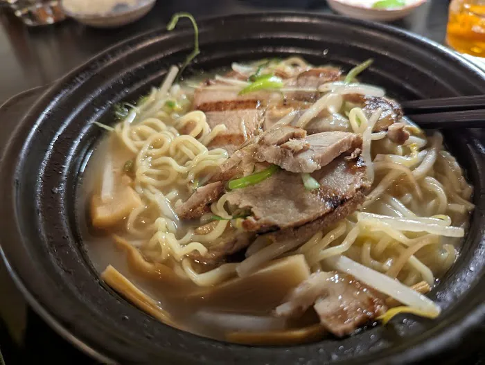 Hanami Sushi Bar & Grill Picture 9