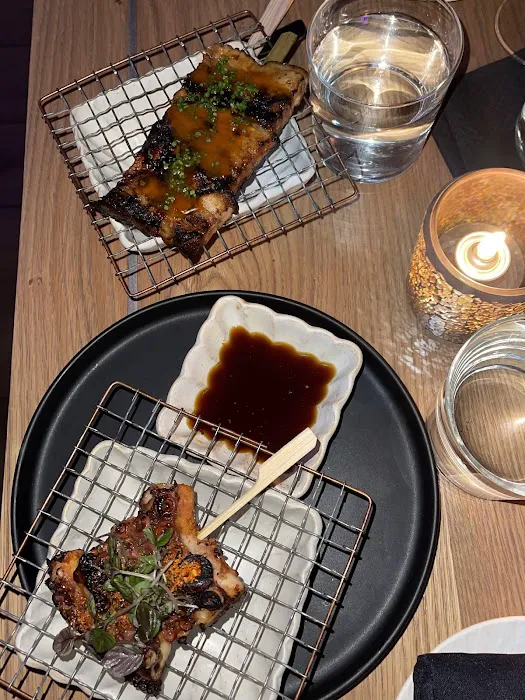 XOXO Sushi Bar Picture 7