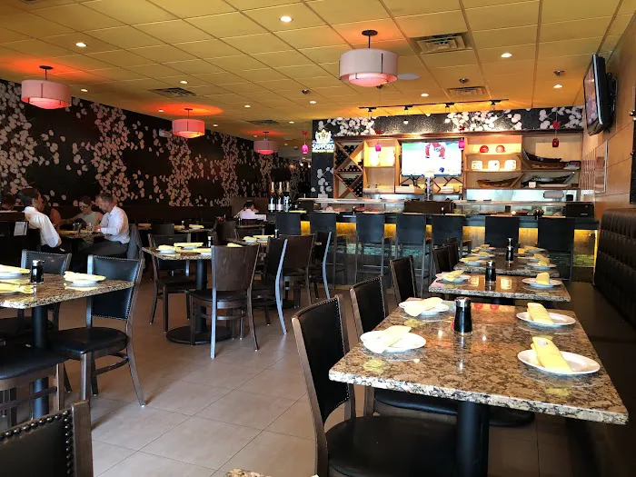 Fin's Sushi & Grill Picture 4
