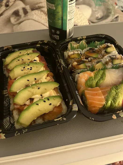 Fin's Sushi & Grill Picture 9