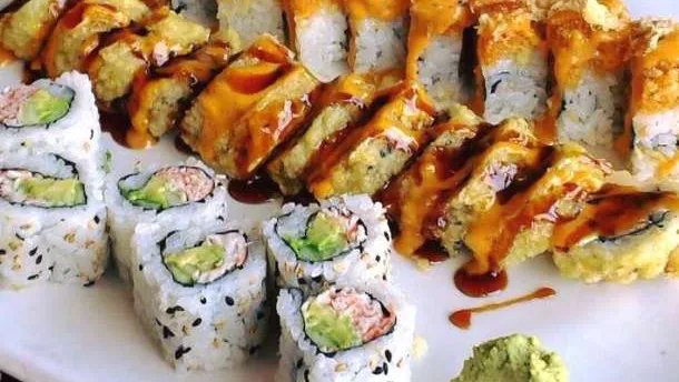 YAKUMI SUSHI Picture 2