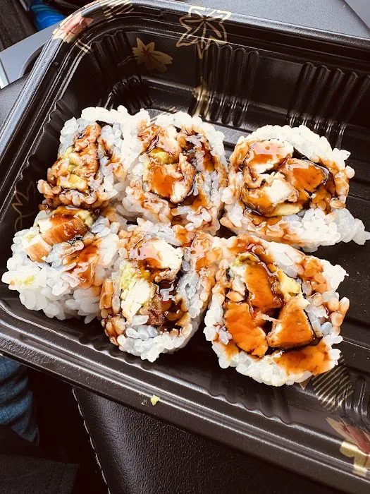 YAKUMI SUSHI Picture 8