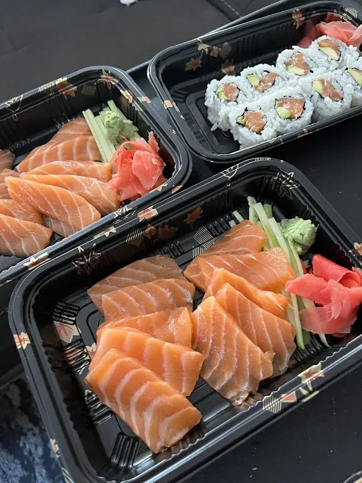 YAKUMI SUSHI Picture 9