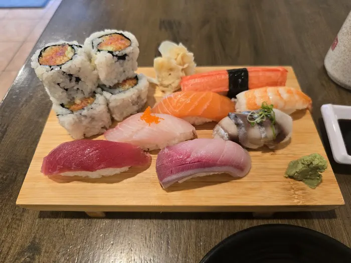 Maluken and Sushi Express Picture 4