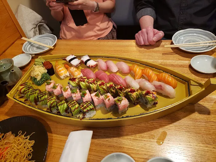Blue Fin Japanese Restaurant Picture 3