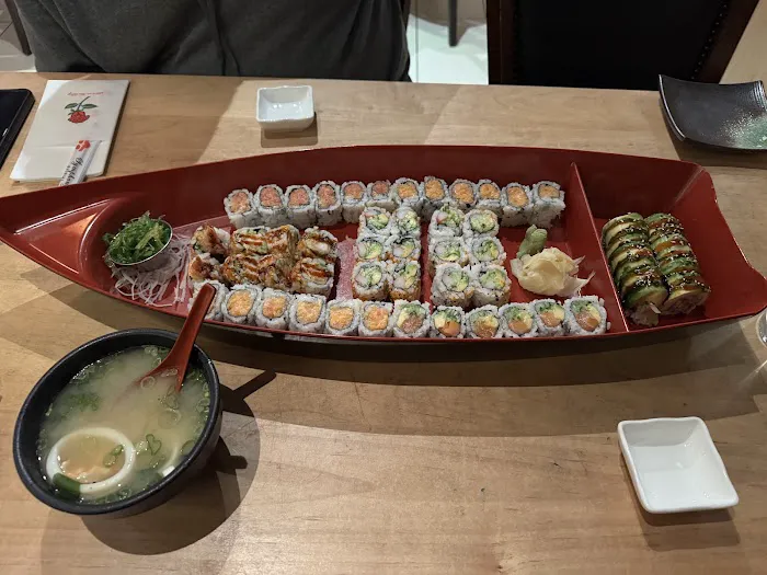 Symphony Sushi Picture 2