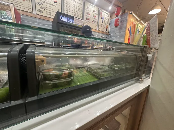 Ueno Sushi Picture 10
