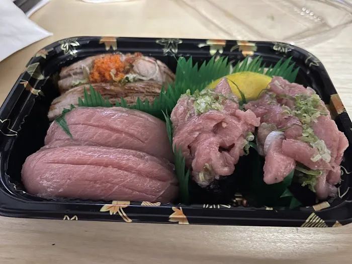 Fin's Sushi & Grill Picture 8
