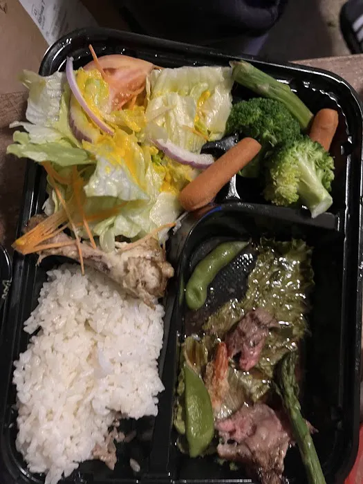 Fin's Sushi & Grill Picture 9