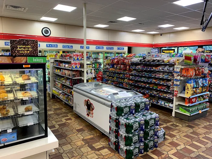 Centerville Food Mart/ SUSHI BAR Picture 1
