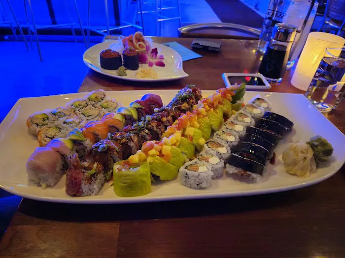 Bluefins Sushi & Sake Bar Picture 6