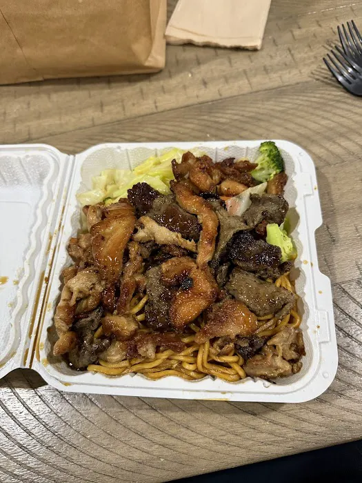Soho EXPRESS Sushi Hibachi Picture 4