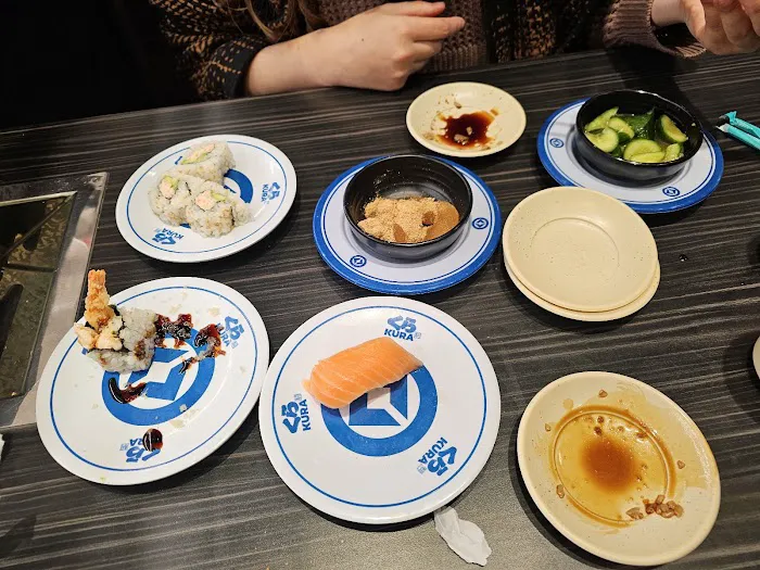 Kura Revolving Sushi Bar Picture 7