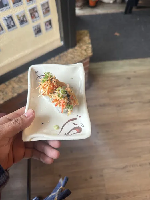Lucky 110 Sushi Picture 5