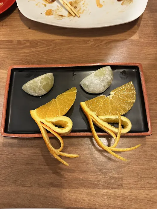 Lucky 110 Sushi Picture 4