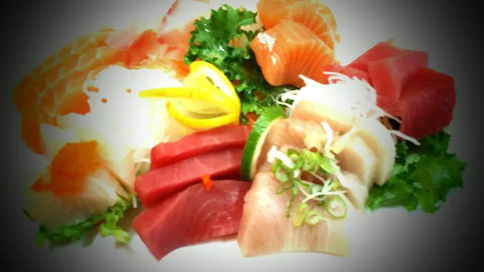 Lucky 110 Sushi Picture 10