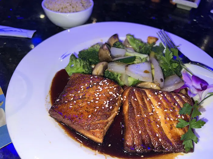 Mido Sushi Bistro & Bar Picture 10