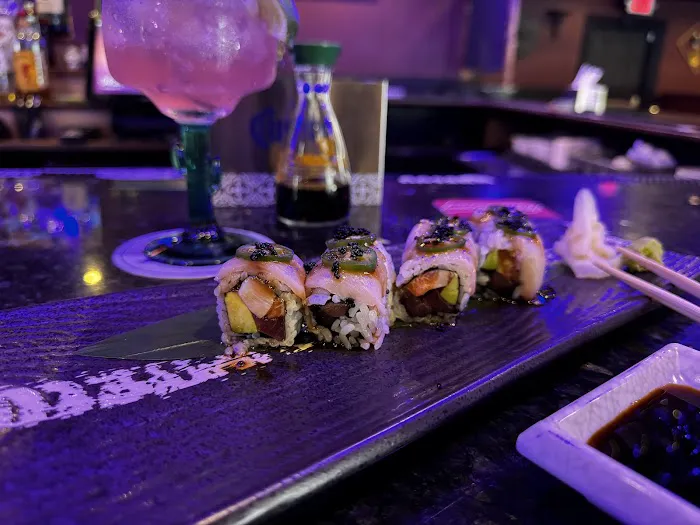 Mido Sushi Bistro & Bar Picture 8
