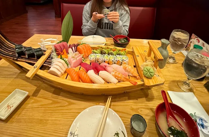 Mahzu Japanese Restaurant Picture 6