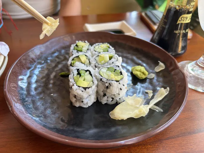 Tsunami sushi bar and asian cuisine Picture 9