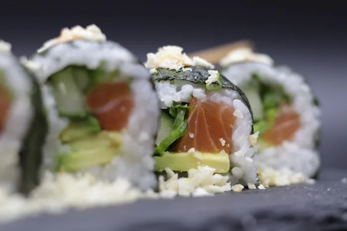 Iroll Sushi Picture 2