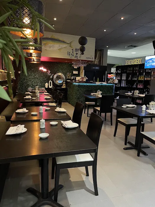 Hoshi & Sushi Asian Cuisine Picture 1