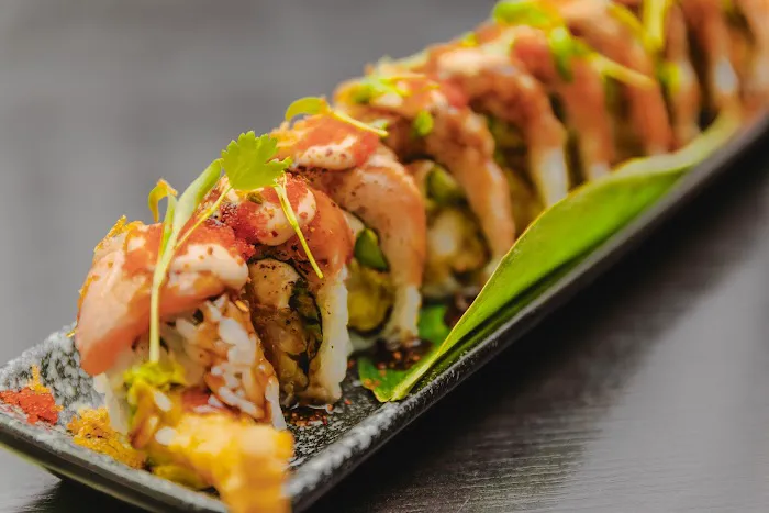 Hoshi & Sushi Asian Cuisine Picture 3