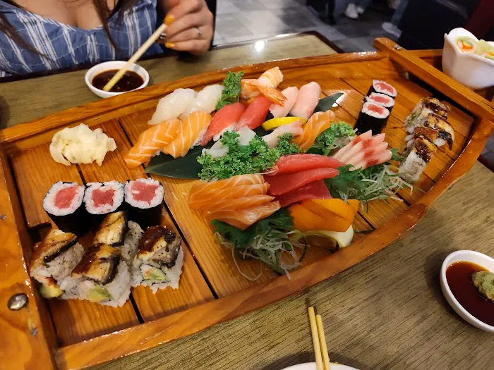 Sushi Republic Picture 4