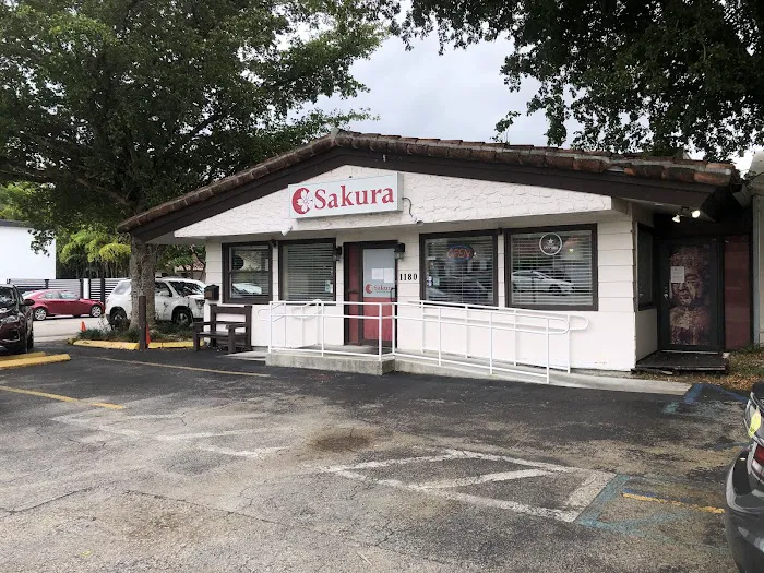 Sakura Sushi Bar Picture 2