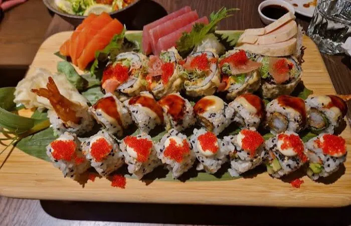Toni's Sushi Bar Picture 1